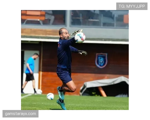 加拉塔萨雷新赛季表现备受期待,能否重返巅峰引关注 加拉塔萨雷新赛季表现备受期待,能否重返巅峰引关注