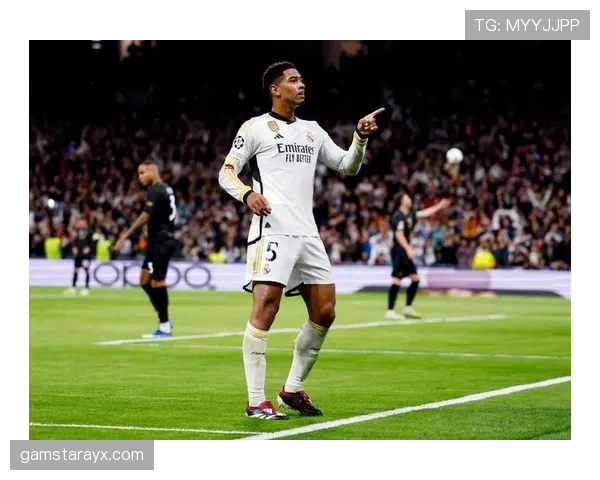 贝林厄姆皇马首赛季进球能力解析:中场球员如何展现顶级得分效率 贝林厄姆皇马首赛季进球能力解析:中场球员如何展现顶级得分效率