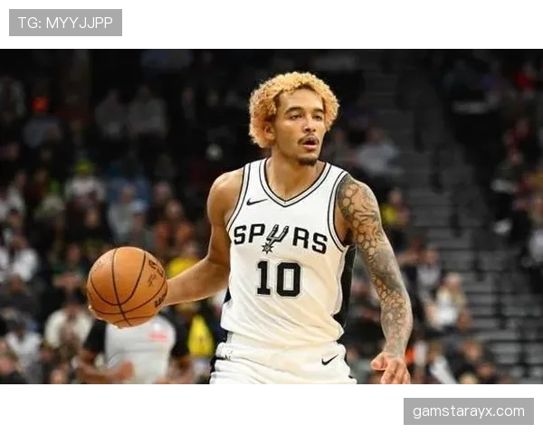 索汉无球跑动制造防守混乱，马刺进攻效率显著提升